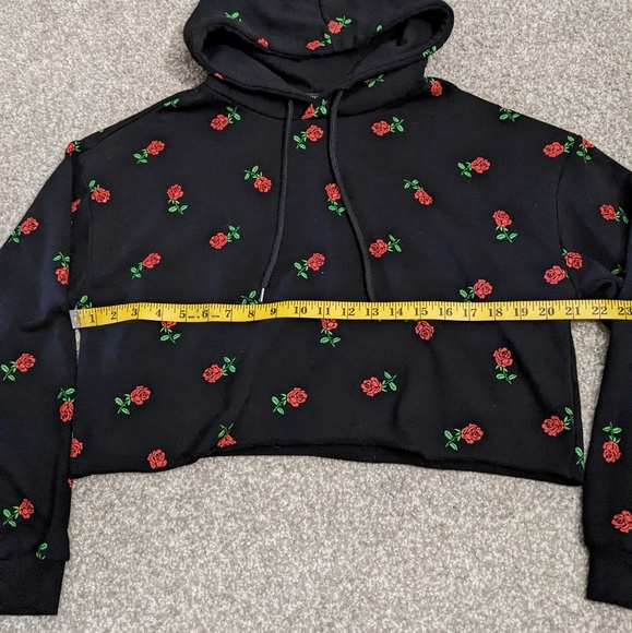 (2/$25) F21 cropped rose printed hoodie black and floral - Picture 9 of 11